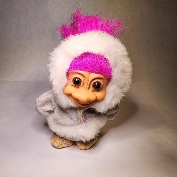 Rare Russ My Lucky Troll Doll 5" Iceland Eskimo Pink Hair Around the World Troll - Picture 1 of 4